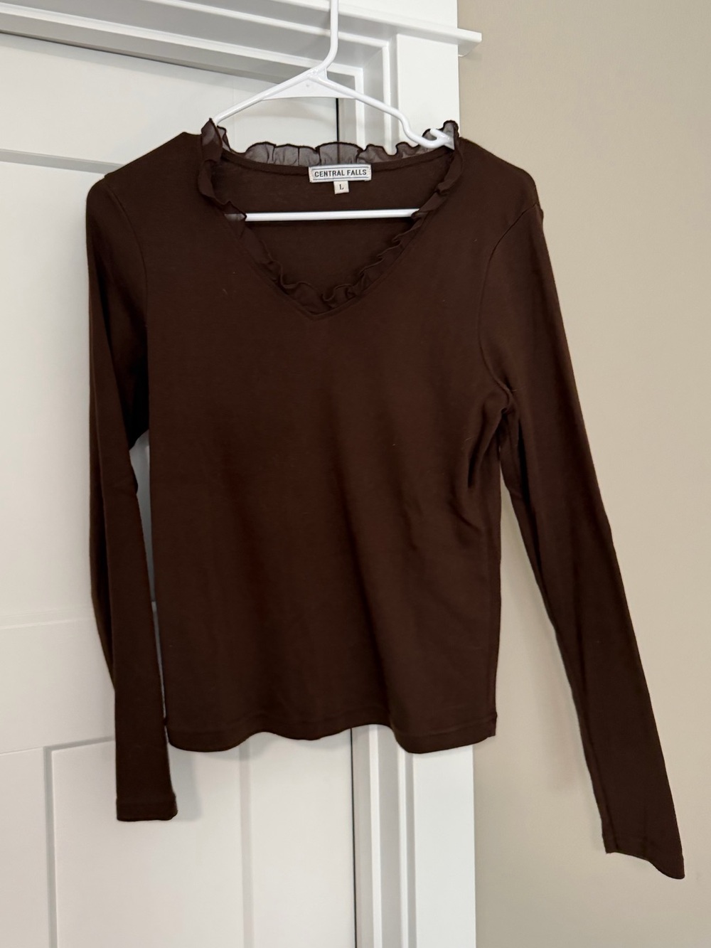 Central Falls Brown Long-Sleeve V-Neck Ruffle Trim Tee